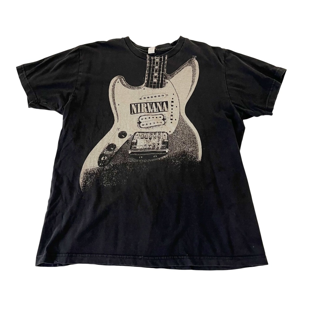 Vintage Nirvana Guitar Graphic Band Tee Kurt Cobain 2005 Y2K Grunge Mens Medium